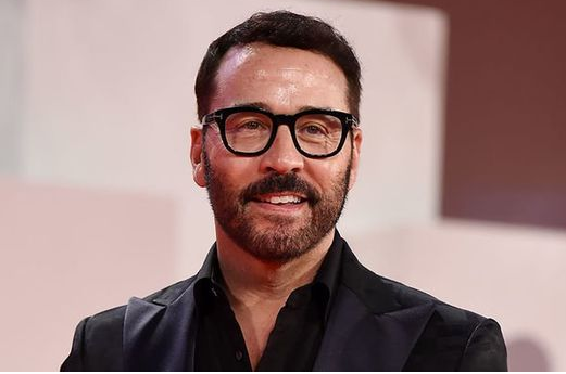 An Exclusive Interview with Jeremy Piven post thumbnail image