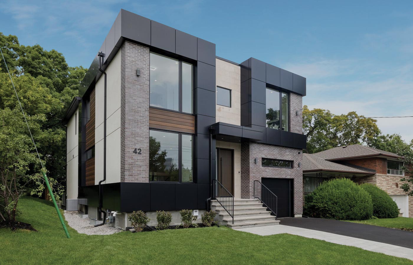 Beyond Bricks and Mortar: The Essence of Custom Home Building in Toronto post thumbnail image