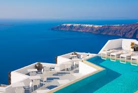 Seaside Bliss: Santorini Accommodations Offering Breathtaking Scenery post thumbnail image