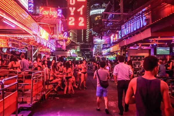 Bangkok Unplugged: Discovering Live Music in the City of Angels post thumbnail image